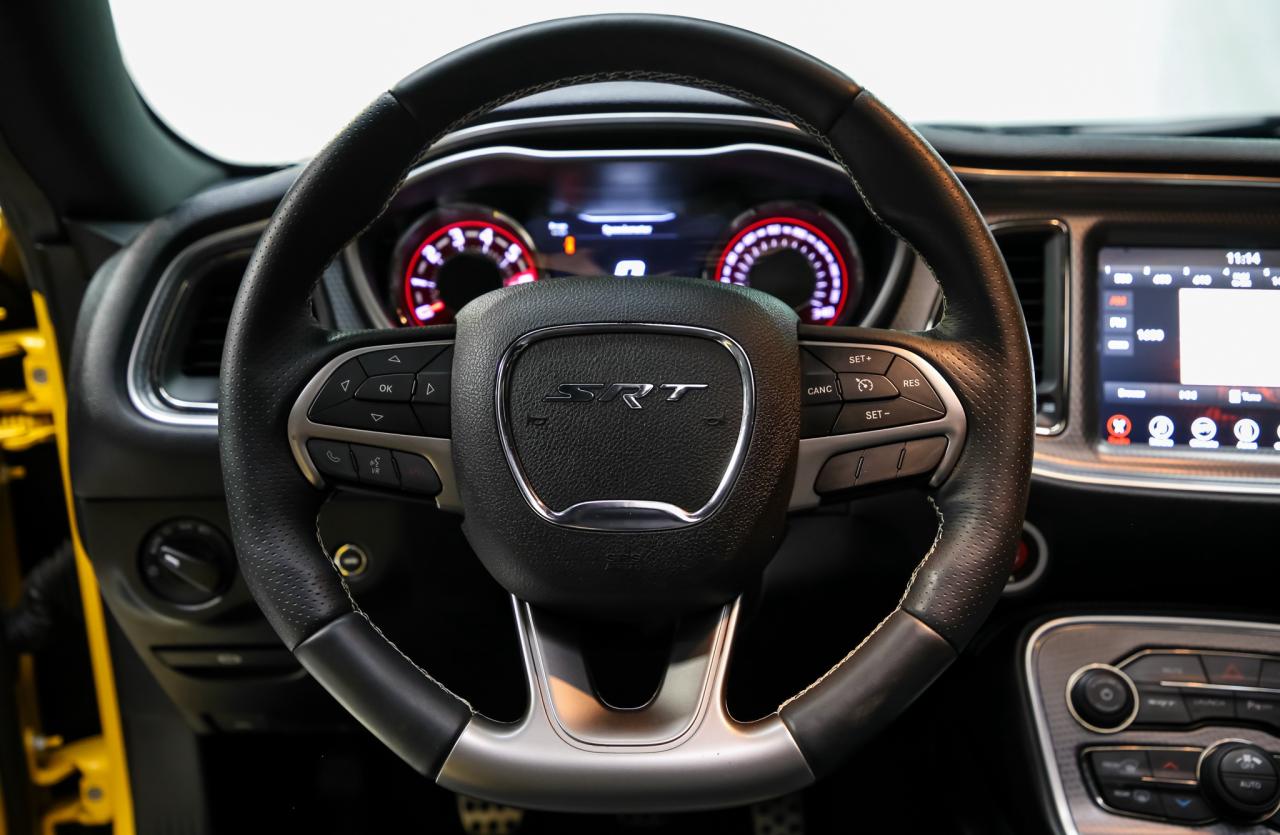 2017 Dodge Challenger SRT HELLCAT MANUAL 707HP  NOACCIDENT LOWKM SUNROOF Photo