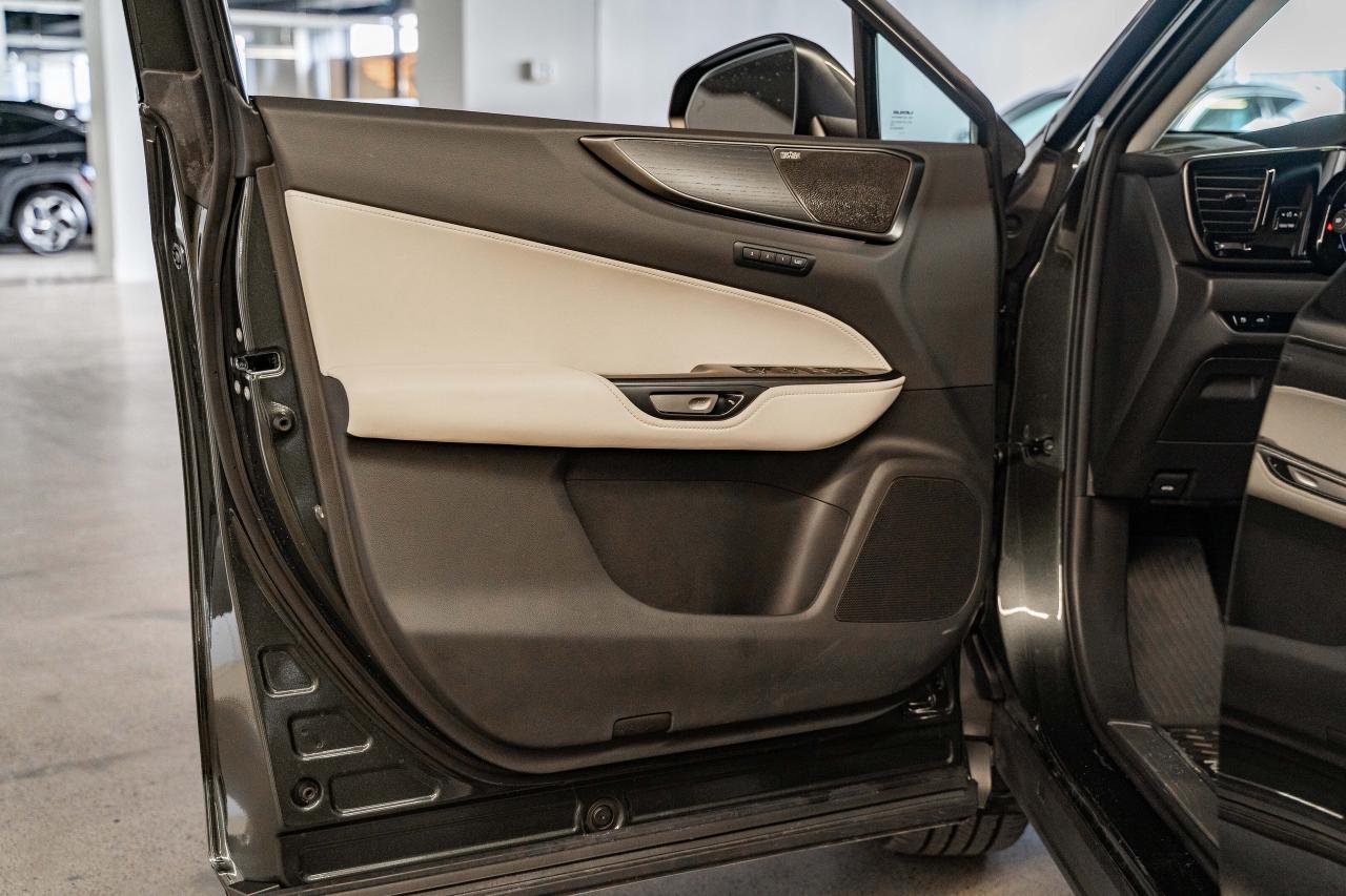 2025 Lexus NX Executive Pkg Nori Green on Macadamia Photo