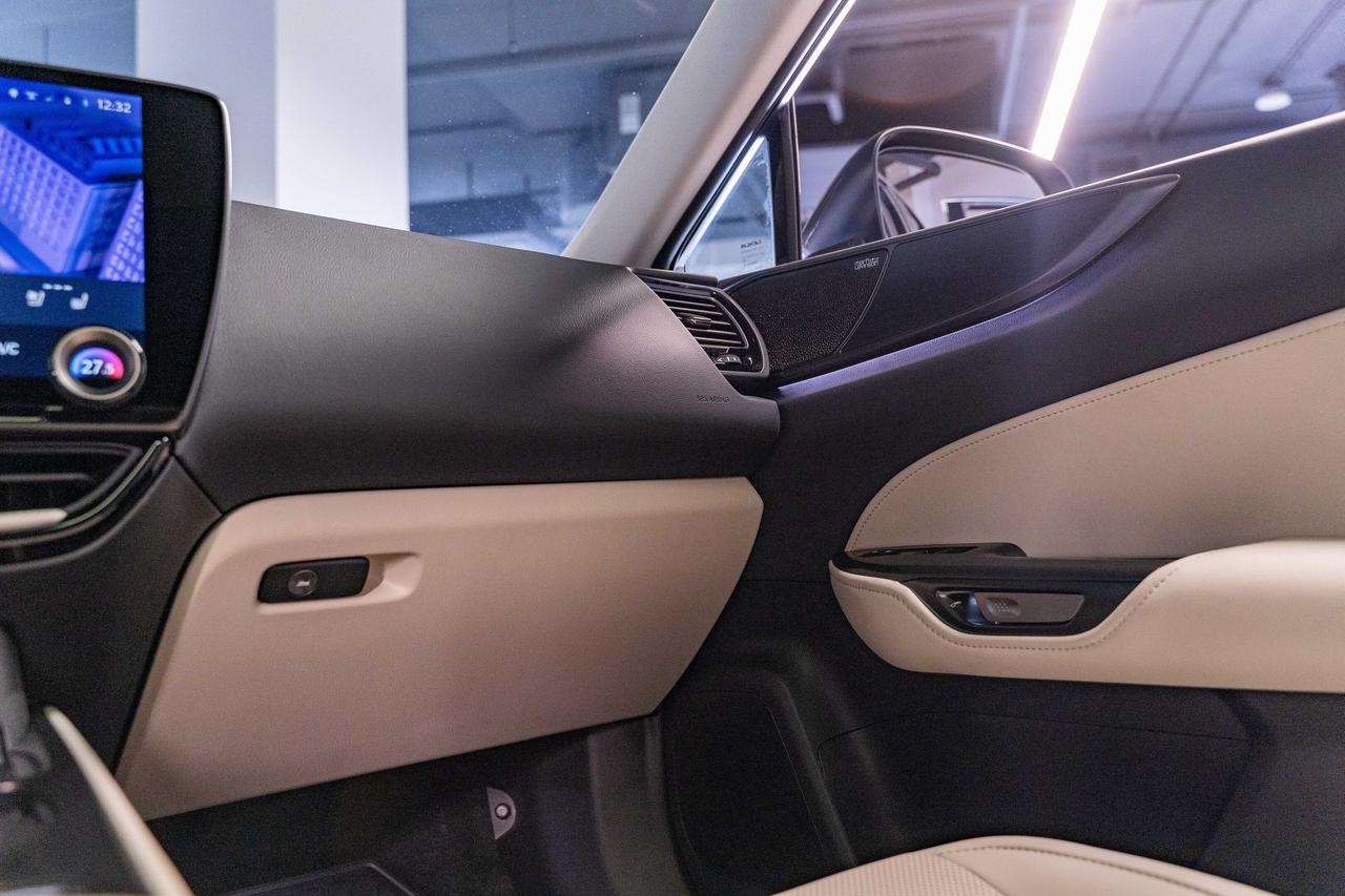 2025 Lexus NX Executive Pkg Nori Green on Macadamia Photo