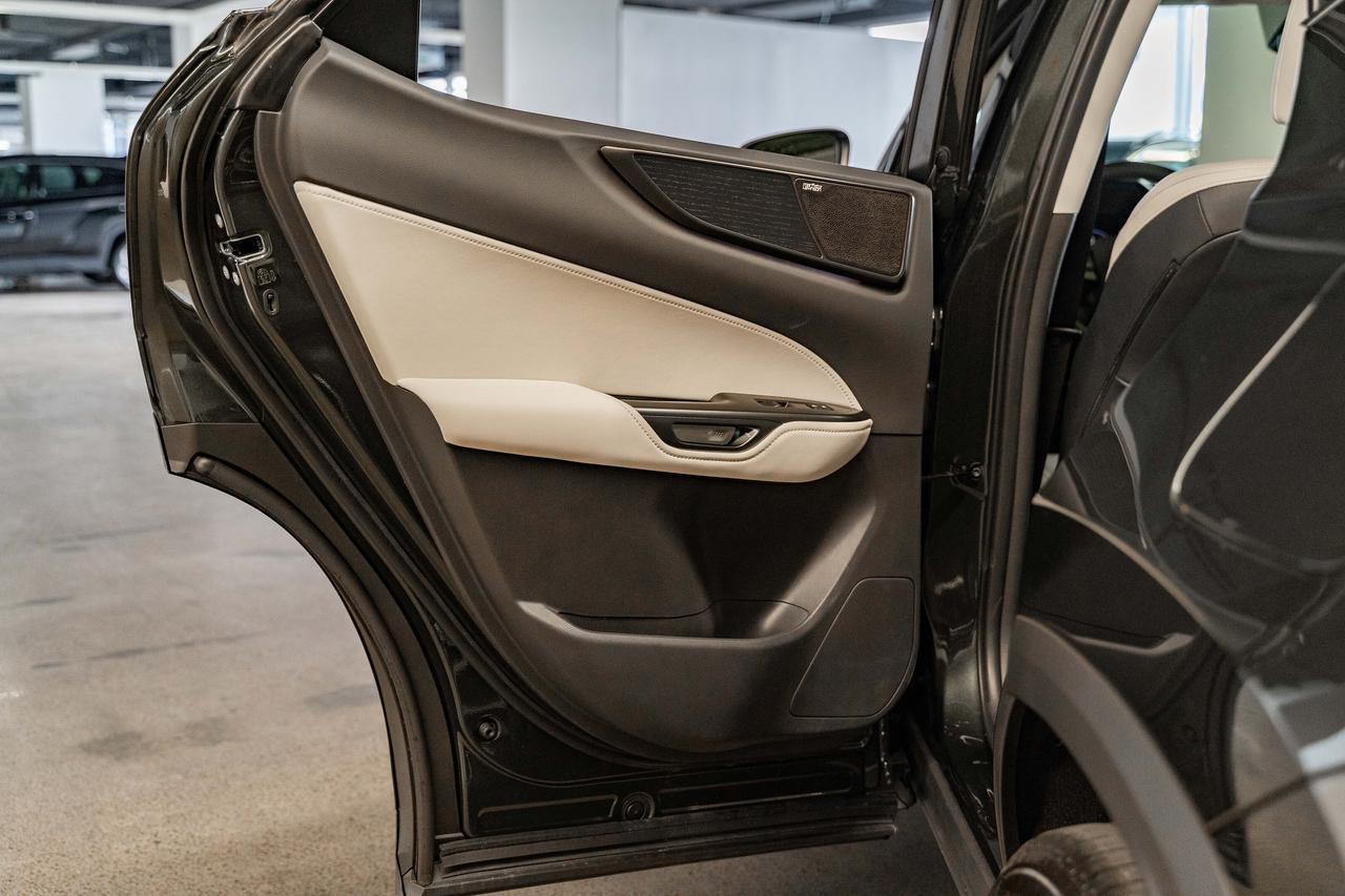 2025 Lexus NX Executive Pkg Nori Green on Macadamia Photo