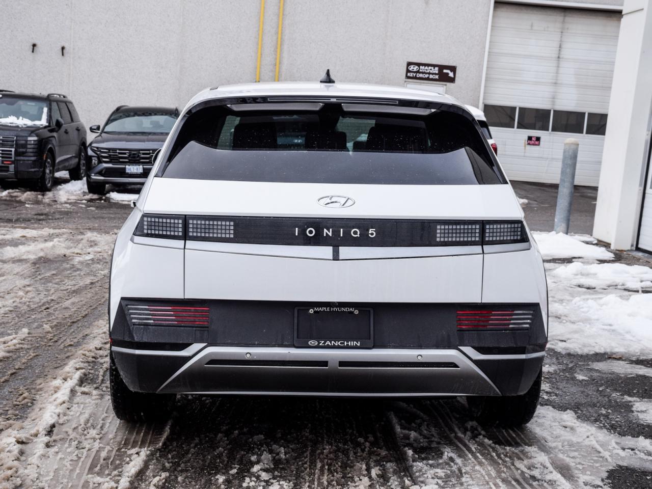 2022 Hyundai IONIQ 5 Long Range RWD  1owner, No Accidents, Full Service Photo