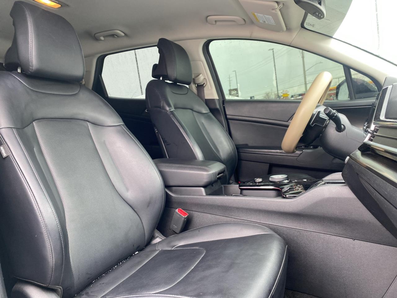 2025 Kia Sportage Hybrid EX AWD Photo