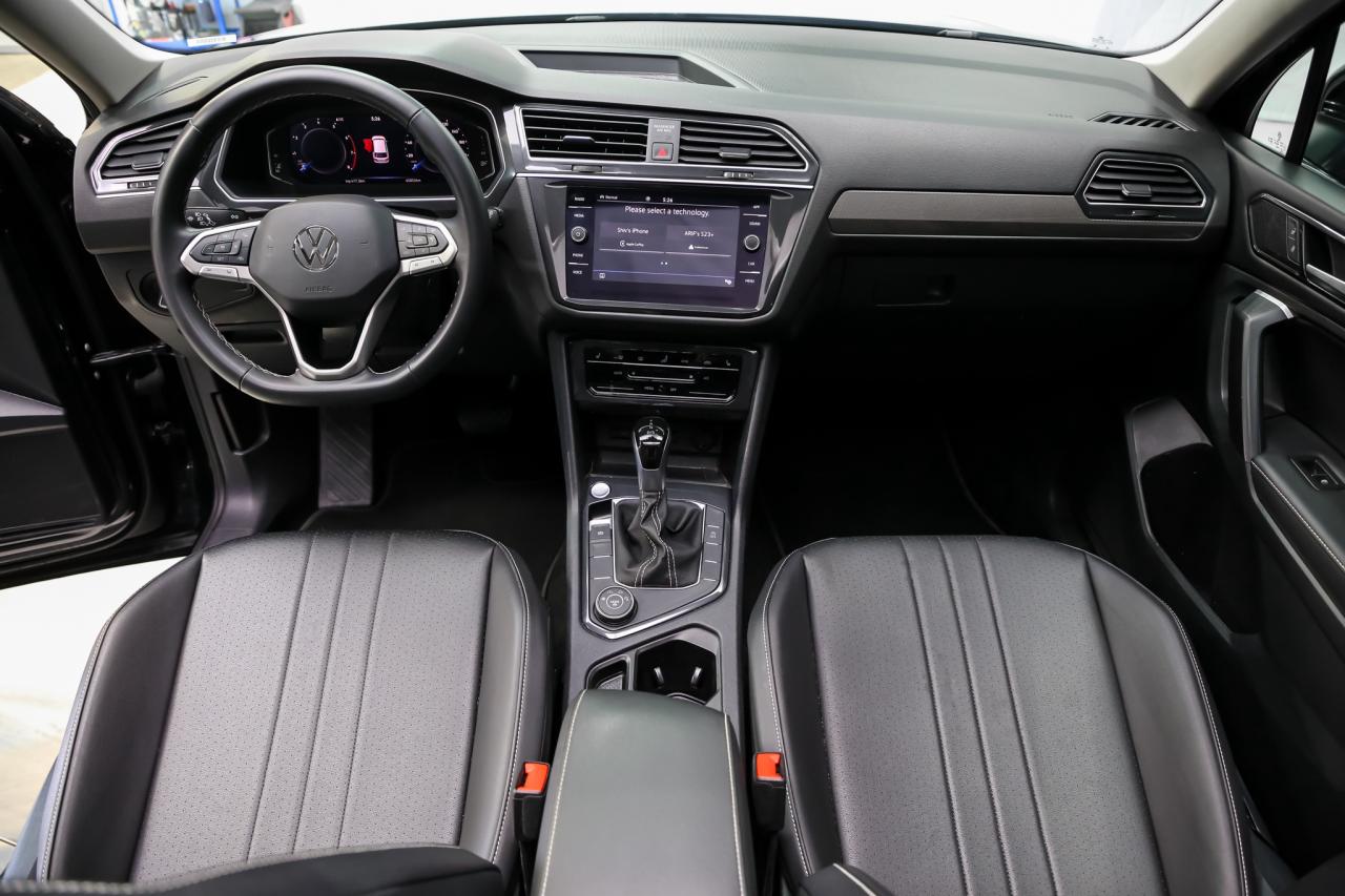 2024 Volkswagen Tiguan COMFORTLINE AWD PANOROOF ADAPTIVCRUZ CARPLY LEATHR Photo