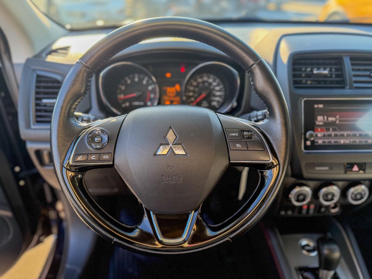 2018 Mitsubishi RVR SE-AWD/ LOW KM/CAMERA/2L/NO ACCIDENTS/HEATED SEATS Photo