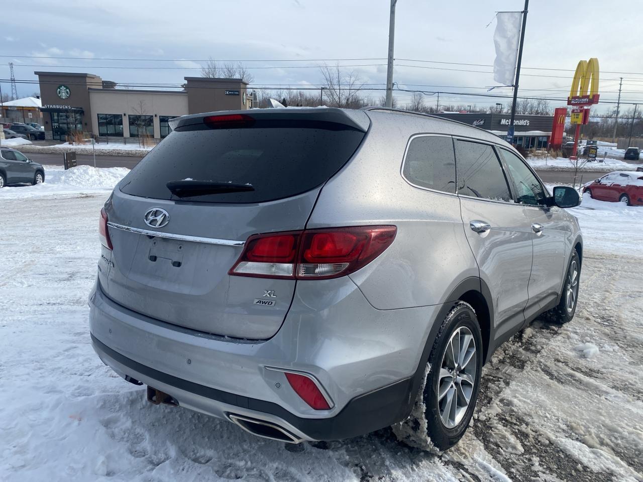 2018 Hyundai Santa Fe XL AWD Premium Photo