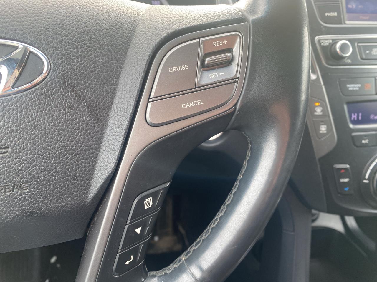 2018 Hyundai Santa Fe XL AWD Premium Photo