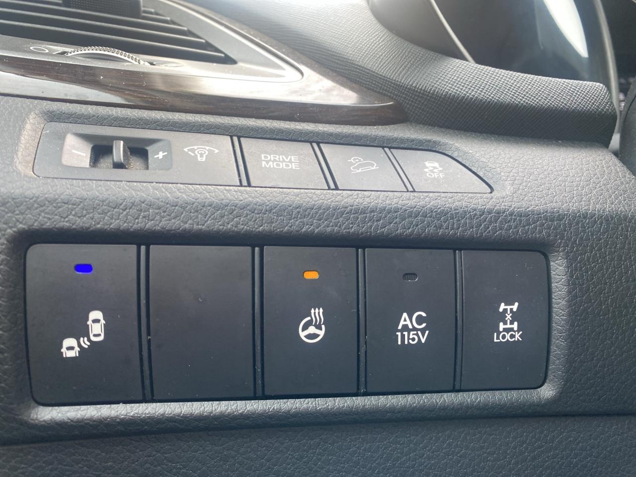 2018 Hyundai Santa Fe XL AWD Premium Photo