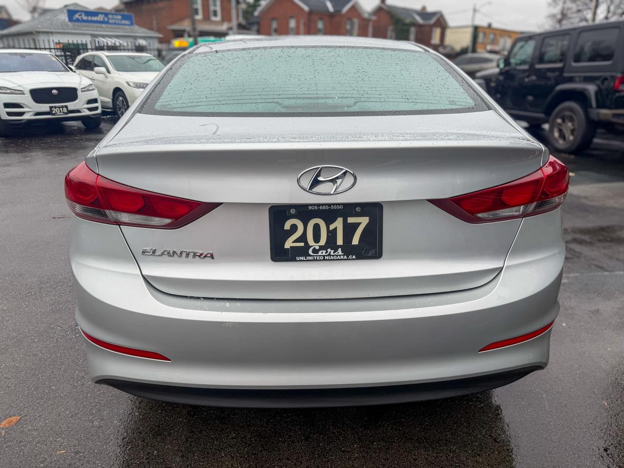 2017 Hyundai Elantra LE/LOW KM/NO ACCIDENTS/HEATED SEATS/FUEL EFFICIENT Photo