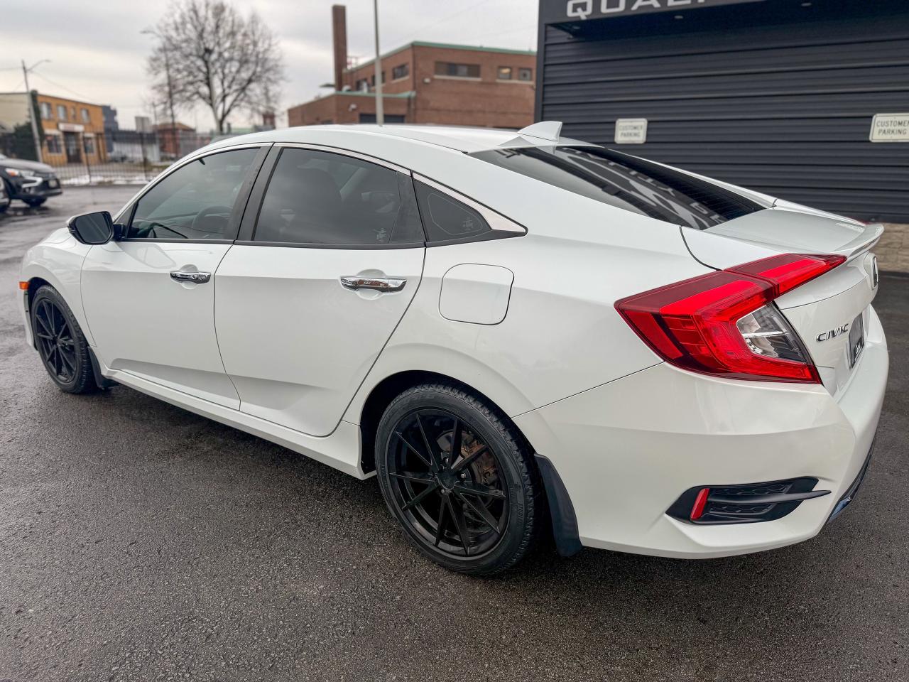 2020 Honda Civic Sedan Touring/NAVI/ROOF/CAMERA/REMOTE/BLACK RIMS/1.5L Photo