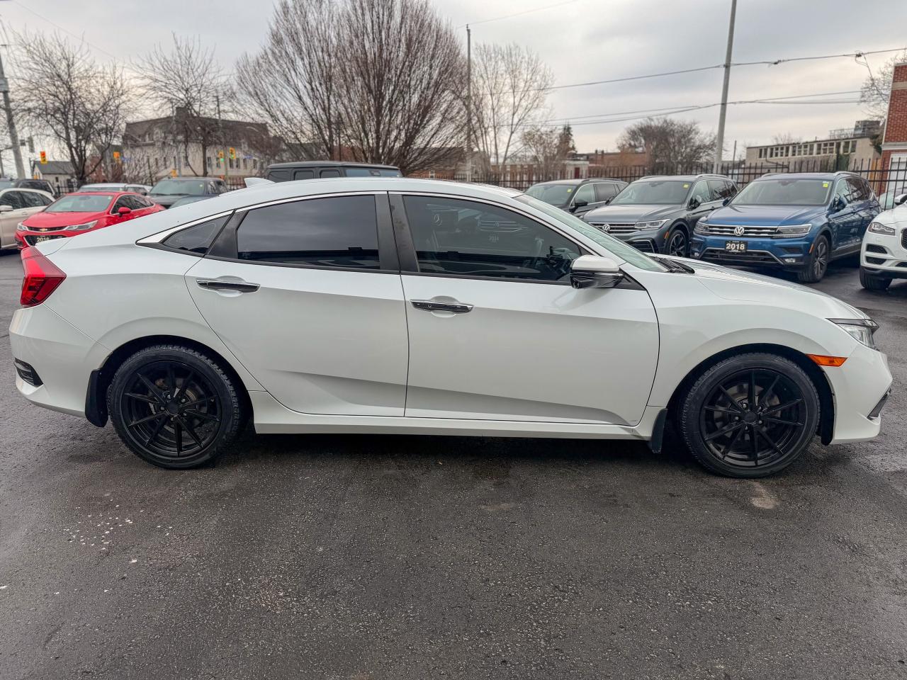 2020 Honda Civic Sedan Touring/NAVI/ROOF/CAMERA/REMOTE/BLACK RIMS/1.5L Photo