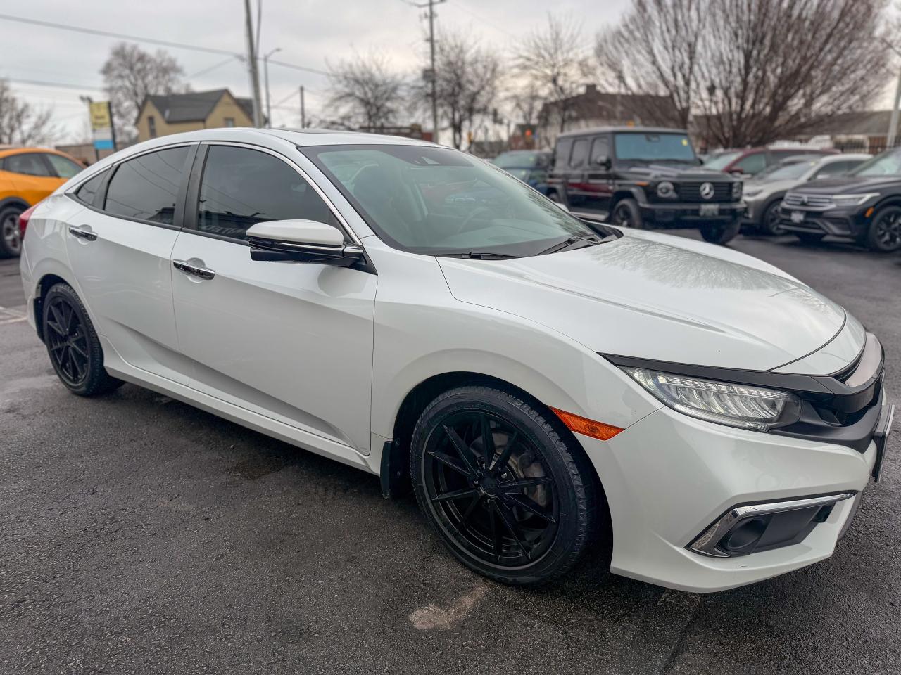 2020 Honda Civic Sedan Touring/NAVI/ROOF/CAMERA/REMOTE/BLACK RIMS/1.5L Photo