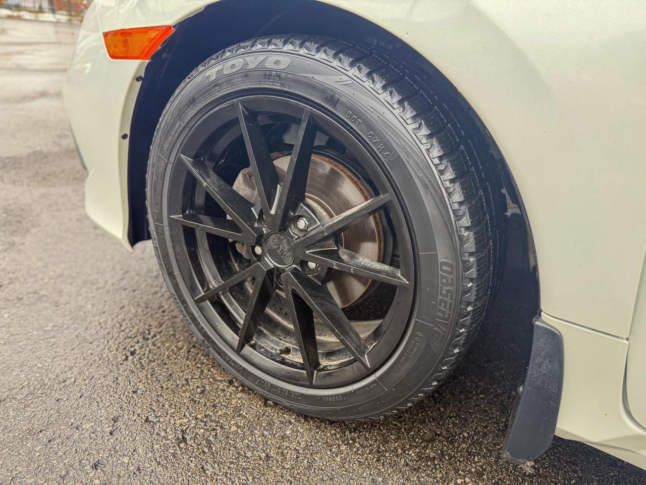 2020 Honda Civic Sedan Touring/NAVI/ROOF/CAMERA/REMOTE/BLACK RIMS/1.5L Photo