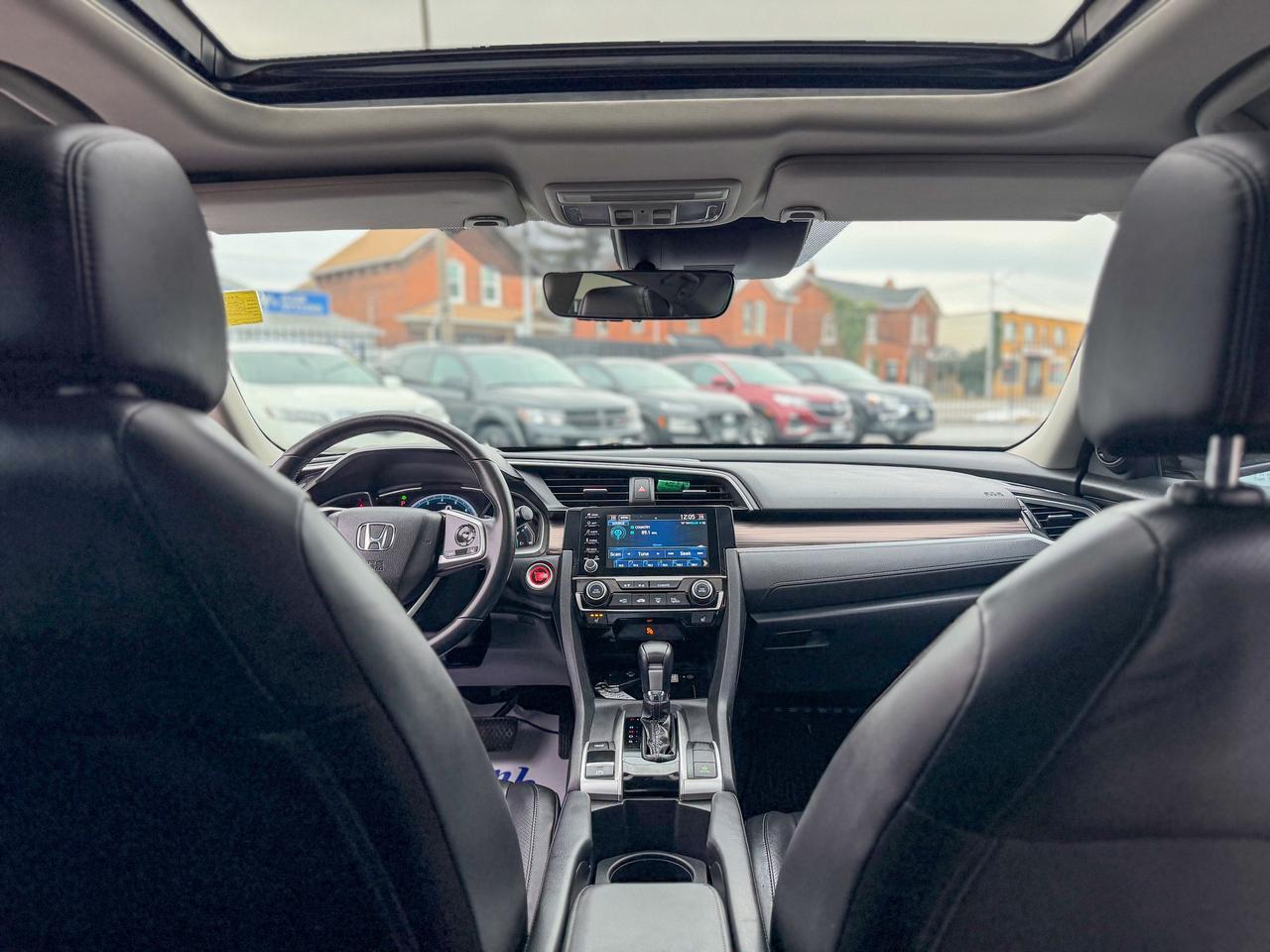 2020 Honda Civic Sedan Touring/NAVI/ROOF/CAMERA/REMOTE/BLACK RIMS/1.5L Photo