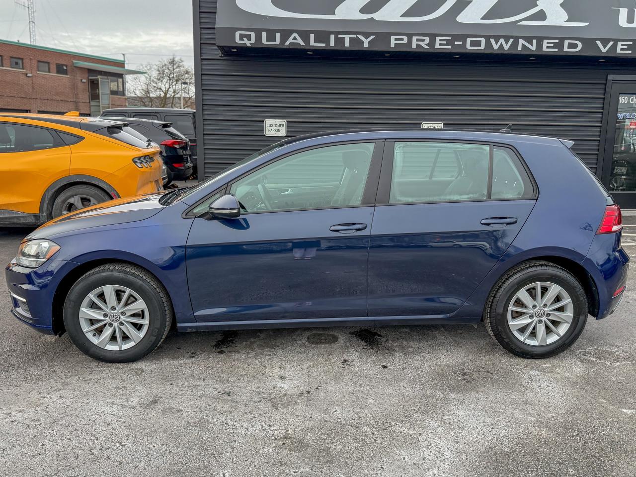 2018 Volkswagen Golf Trendline/LOW KM/CAMERA/1.8L/FULL SERVICE RECORDS Photo