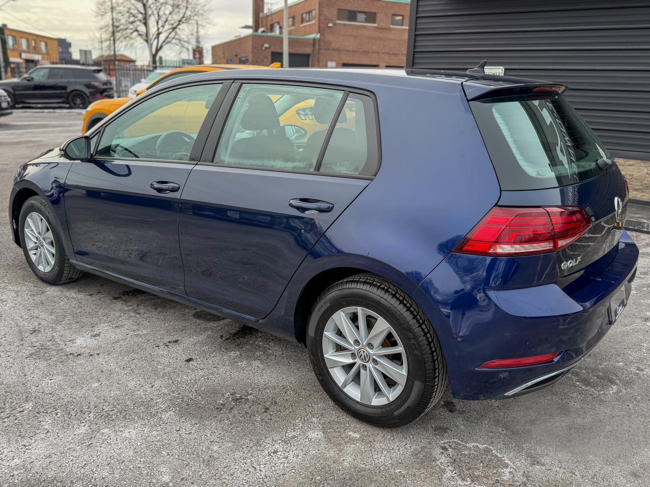 2018 Volkswagen Golf Trendline/LOW KM/CAMERA/1.8L/FULL SERVICE RECORDS Photo