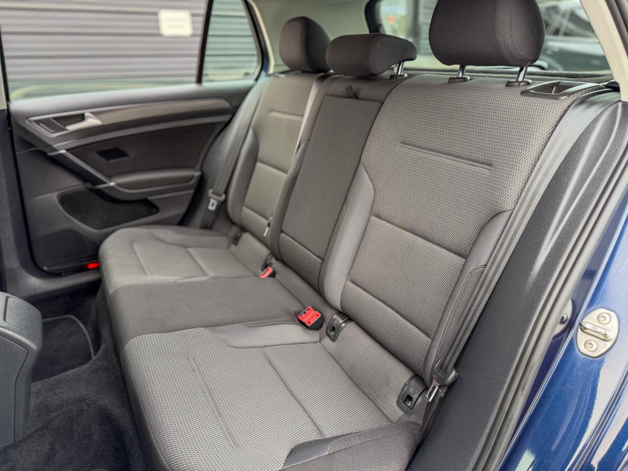 2018 Volkswagen Golf Trendline/LOW KM/CAMERA/1.8L/FULL SERVICE RECORDS Photo