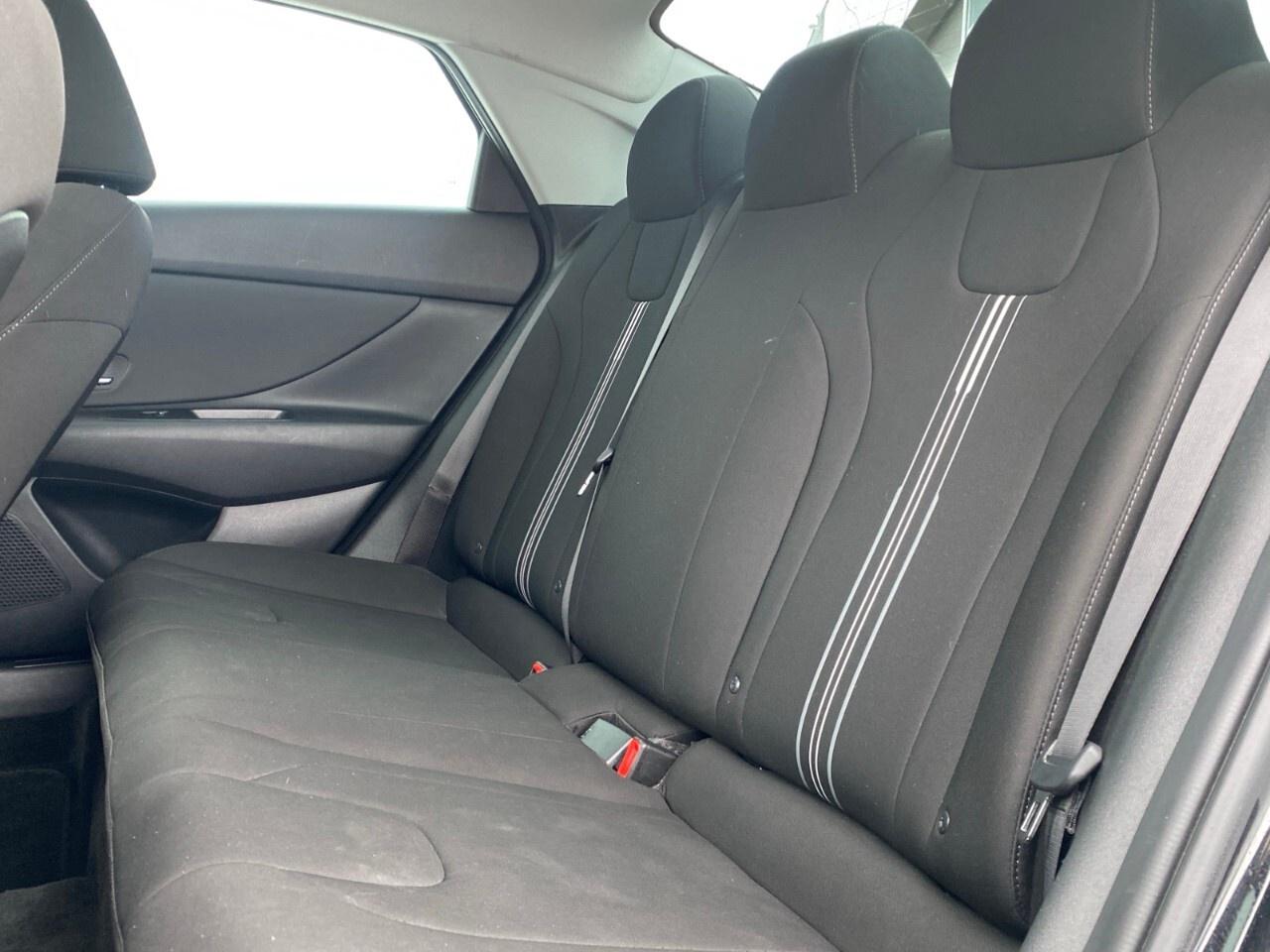 2022 Hyundai Elantra Preferred IVT w/Sun & Tech Package Photo