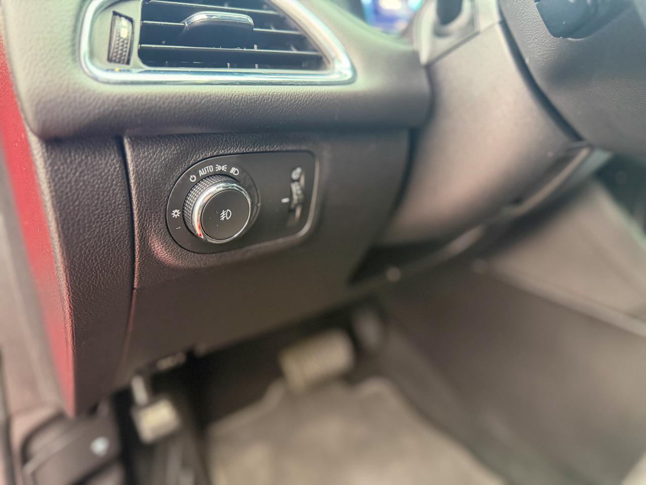 2016 Chevrolet Cruze Premier/NAVI/BSM/REMOTE/ROOF/CAMERA/ACC/LOW KM Photo