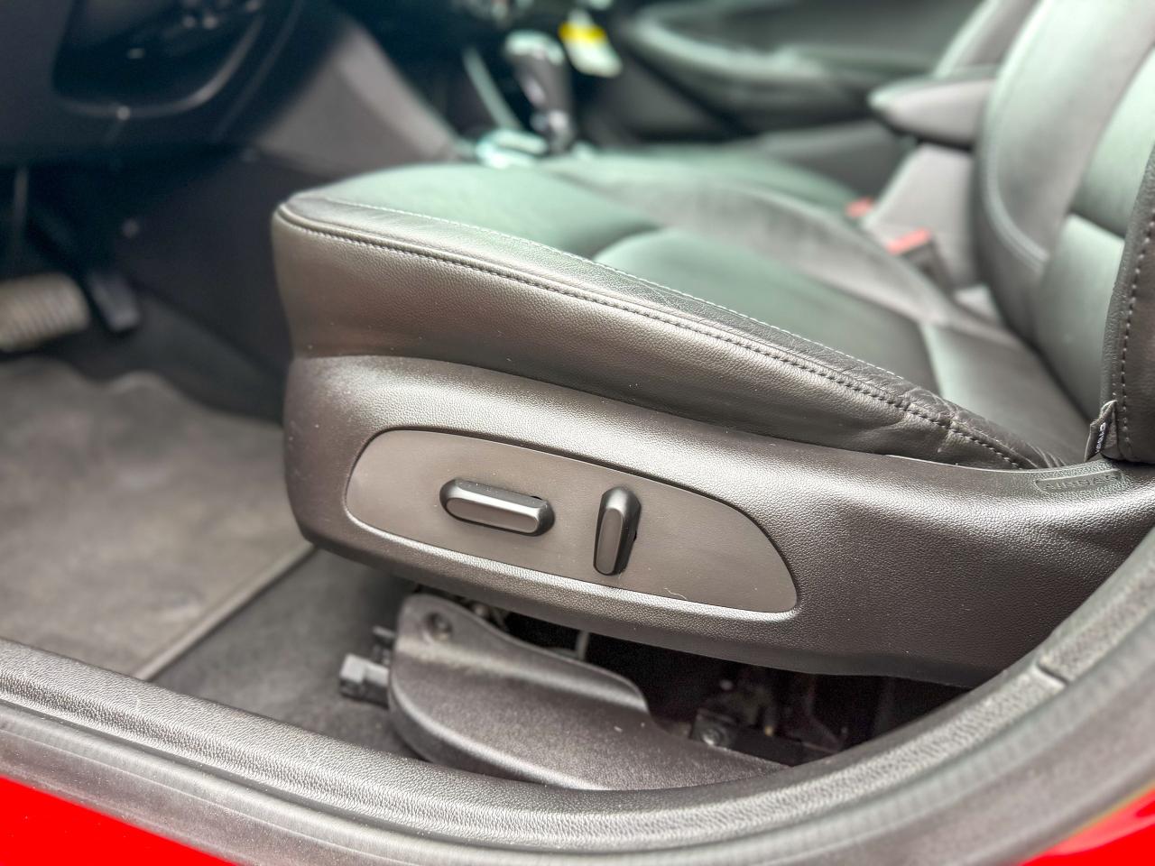 2016 Chevrolet Cruze Premier/NAVI/BSM/REMOTE/ROOF/CAMERA/ACC/LOW KM Photo