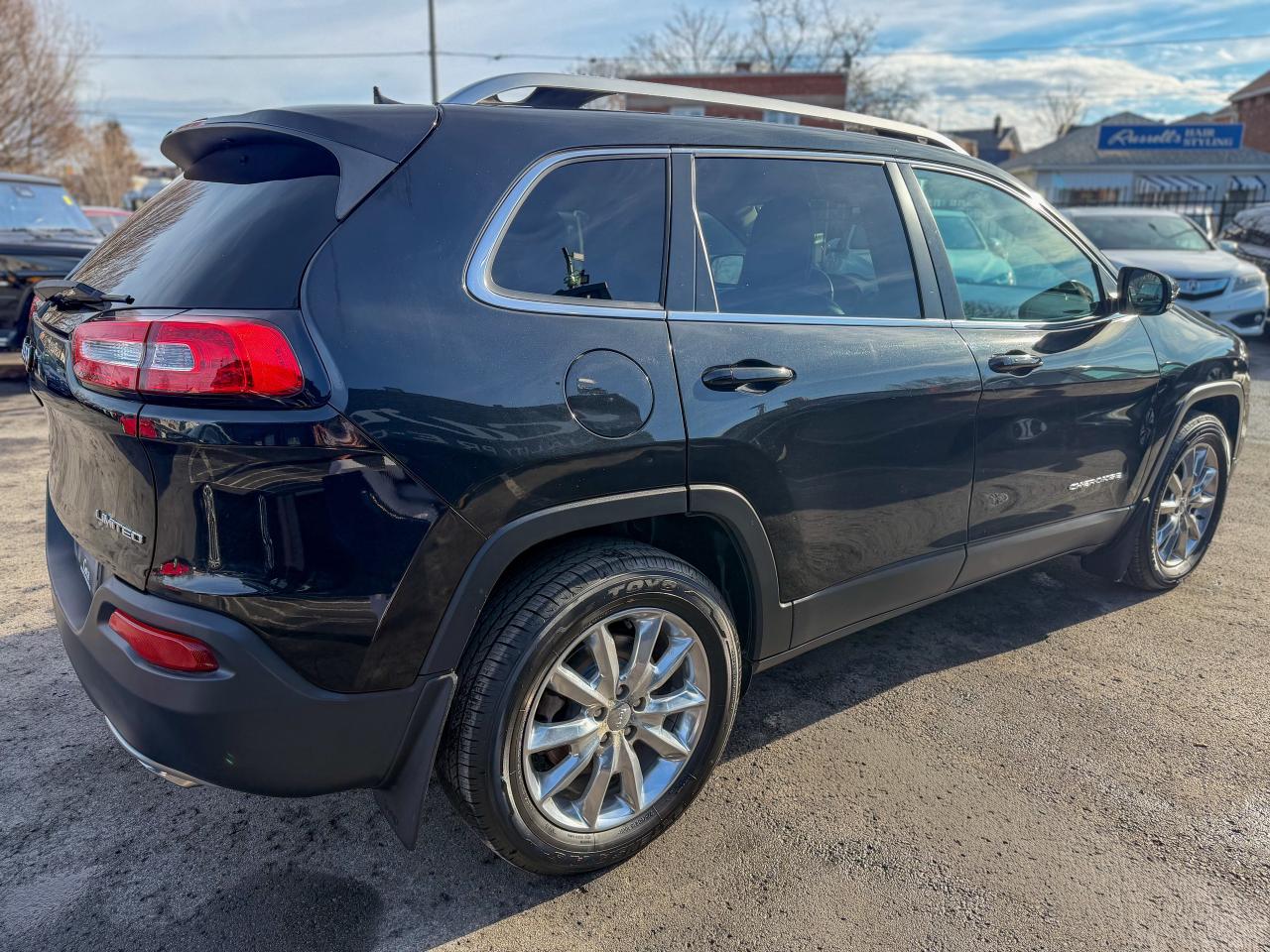 2016 Jeep Cherokee Limited-4WD/NAVI/CAMERA/PANO/REMOTE/LEATHER/2.4 L Photo