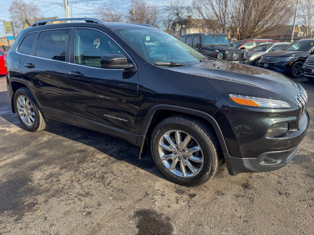 2016 Jeep Cherokee Limited-4WD/NAVI/CAMERA/PANO/REMOTE/LEATHER/2.4 L Photo