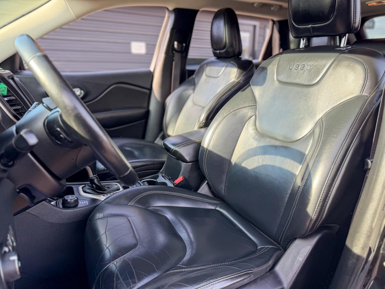 2016 Jeep Cherokee Limited-4WD/NAVI/CAMERA/PANO/REMOTE/LEATHER/2.4 L Photo