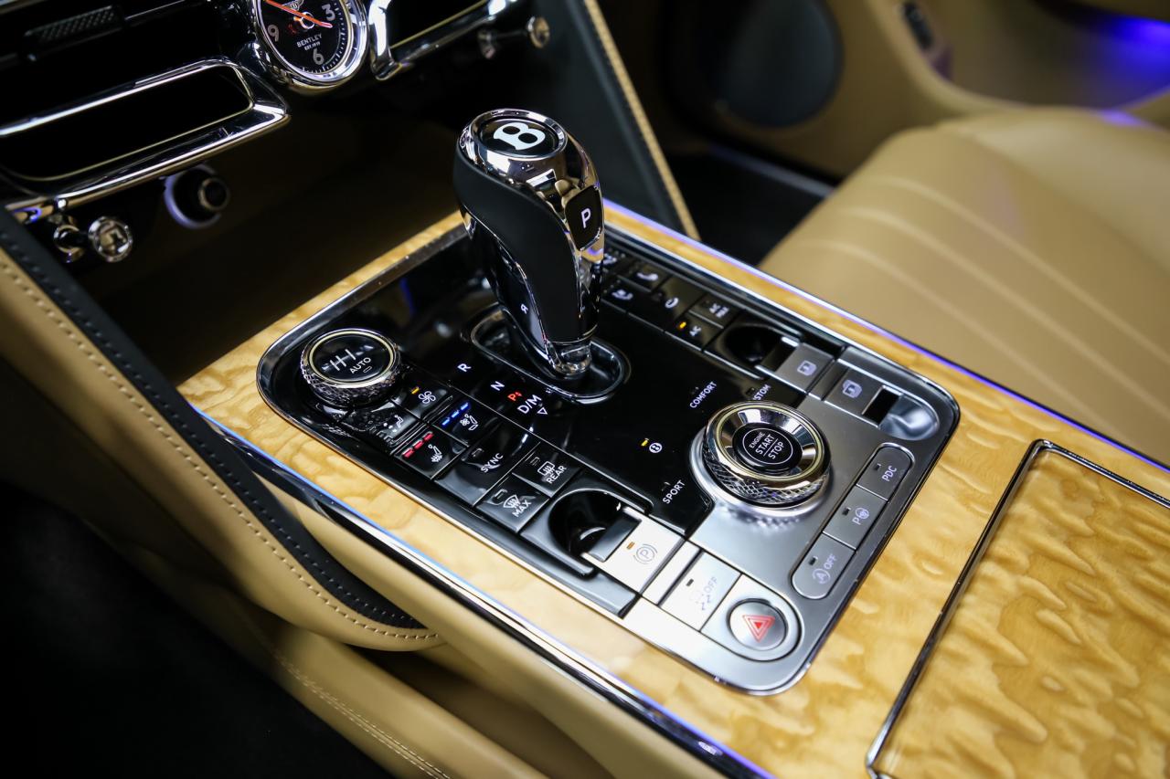 2020 Bentley Flying Spur W12 TOURING SPECIFICATION 626HP  NOACCIDENT TANINT Photo