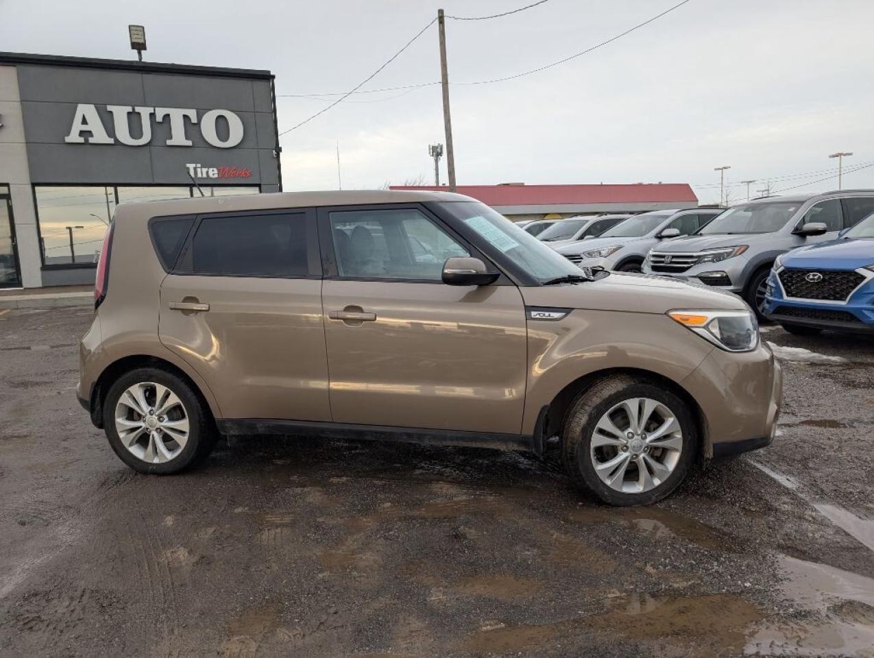 2016 Kia Soul EX   HTD SEATS   BLUETOOTH Photo