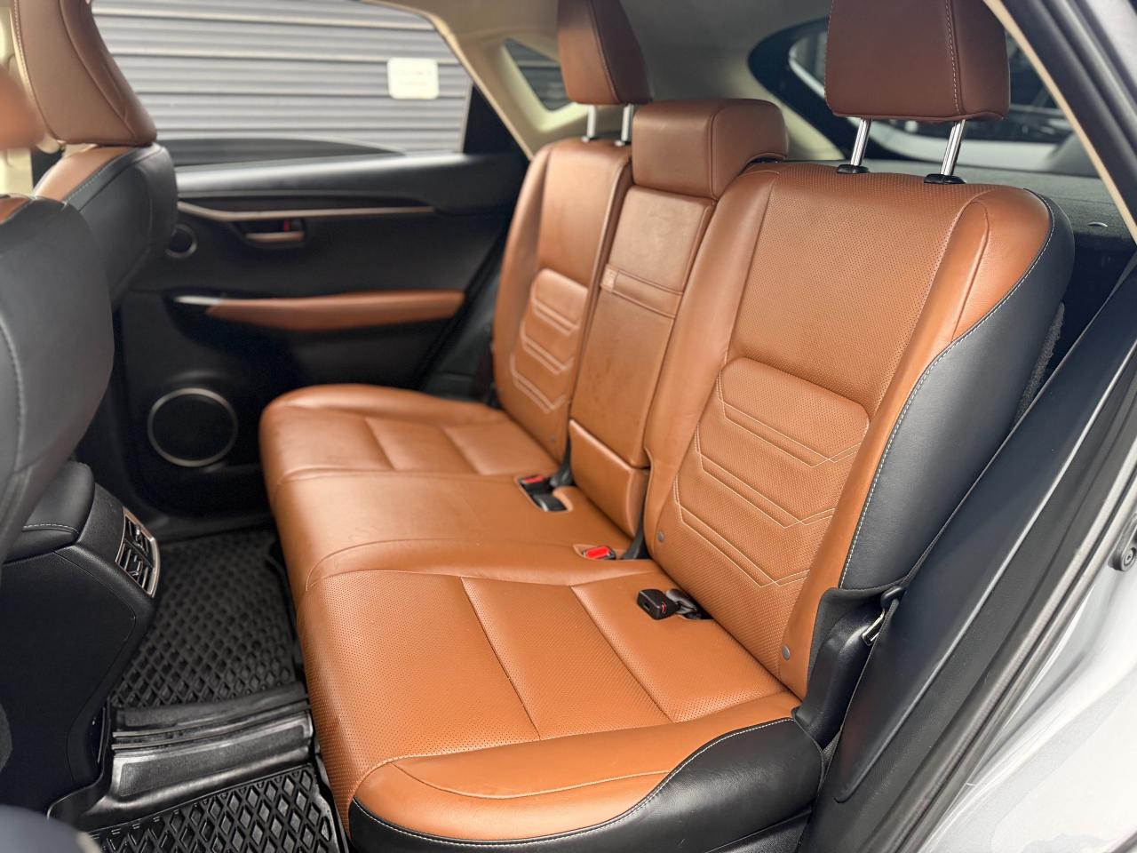 2017 Lexus NX 200t AWD/NAVI/BSM/CAMERA/ROOF/LANE ASSIST/NO ACCIDENTS Photo