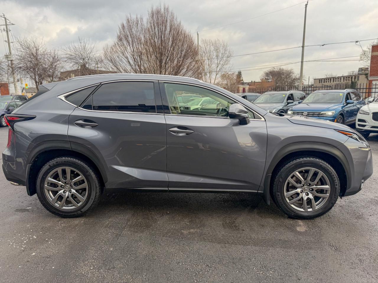 2017 Lexus NX 200t AWD/NAVI/BSM/CAMERA/ROOF/LANE ASSIST/NO ACCIDENTS Photo