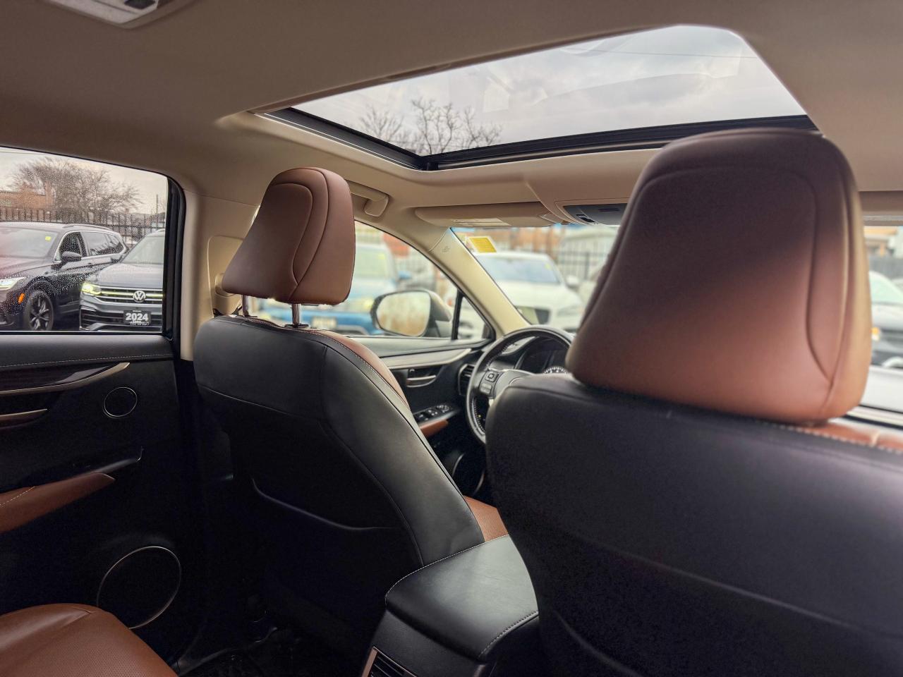 2017 Lexus NX 200t AWD/NAVI/BSM/CAMERA/ROOF/LANE ASSIST/NO ACCIDENTS Photo