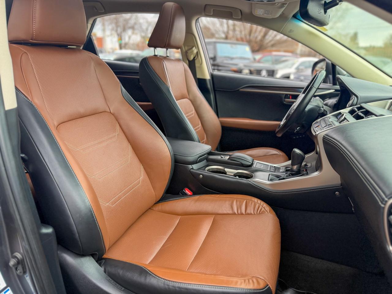 2017 Lexus NX 200t AWD/NAVI/BSM/CAMERA/ROOF/LANE ASSIST/NO ACCIDENTS Photo