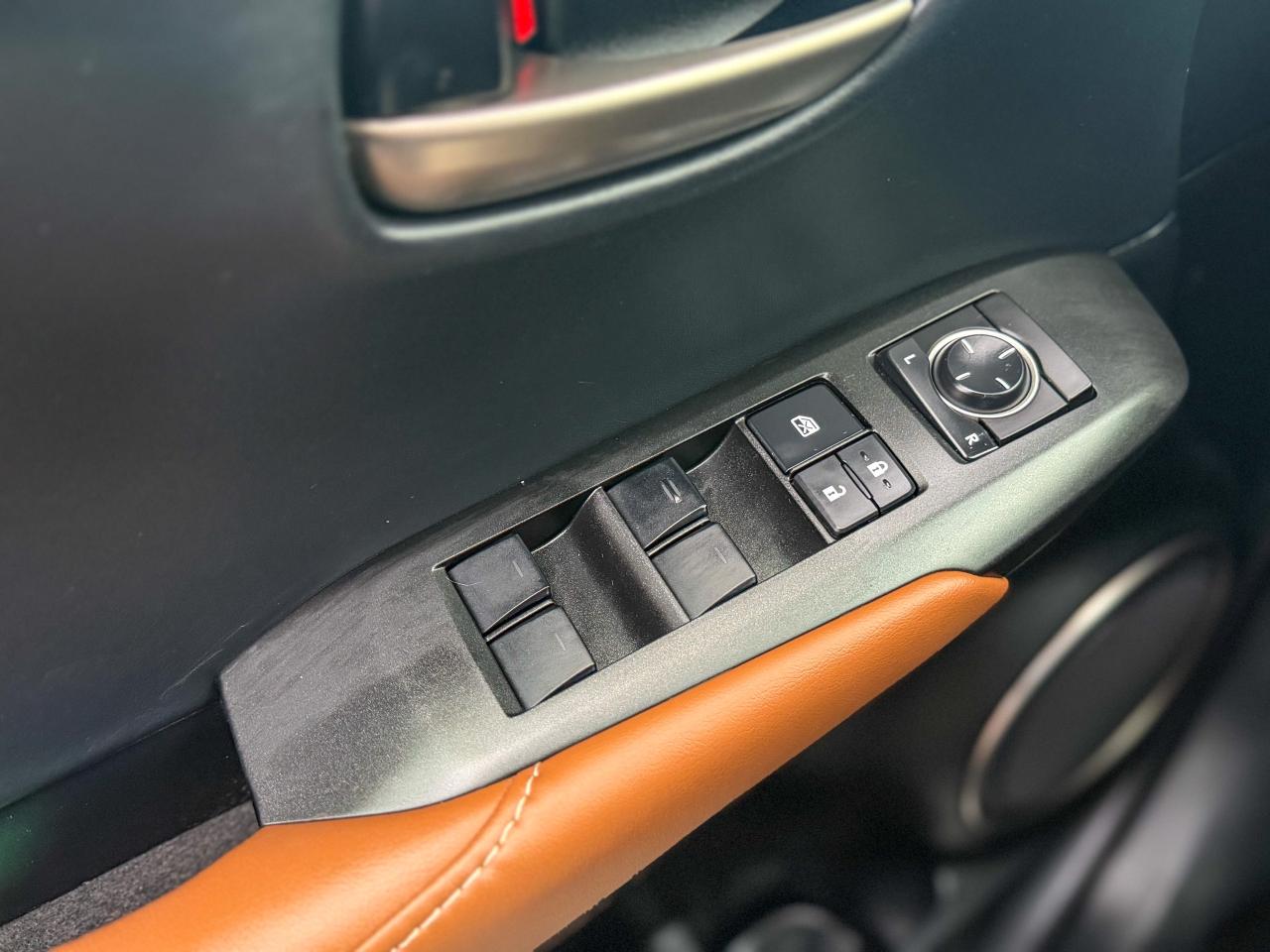 2017 Lexus NX 200t AWD/NAVI/BSM/CAMERA/ROOF/LANE ASSIST/NO ACCIDENTS Photo