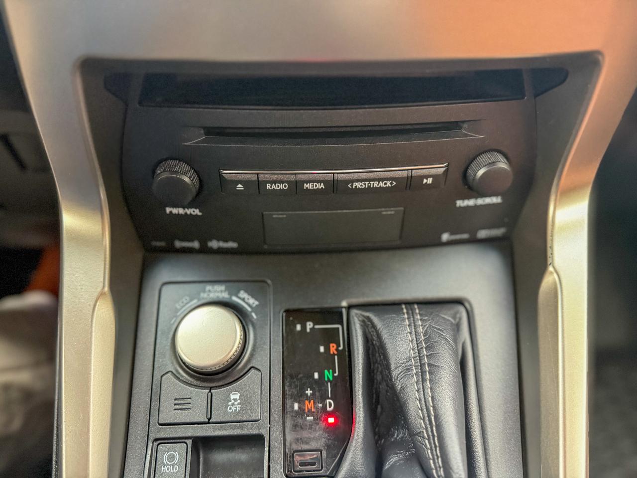 2017 Lexus NX 200t AWD/NAVI/BSM/CAMERA/ROOF/LANE ASSIST/NO ACCIDENTS Photo