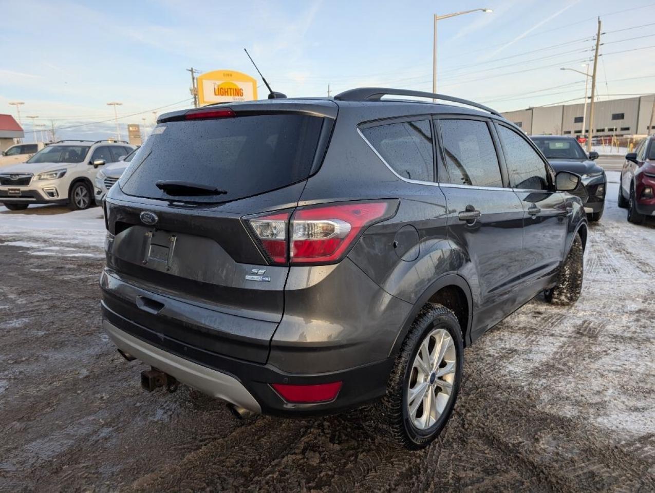 2017 Ford Escape SE 4WD   NAV   CAMERA   HTD SEATS   POWER LIFT GAT Photo