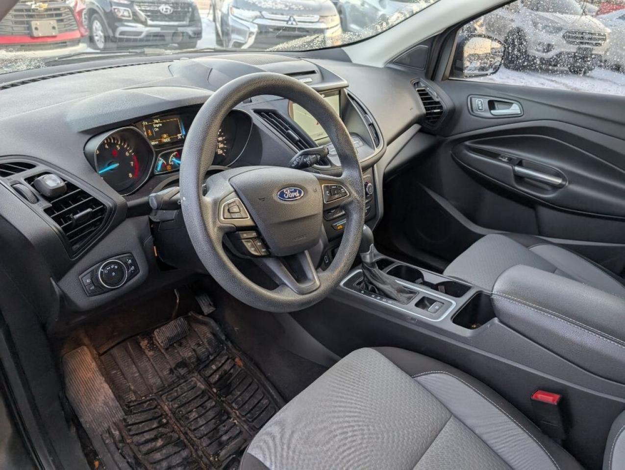 2017 Ford Escape SE 4WD   NAV   CAMERA   HTD SEATS   POWER LIFT GAT Photo