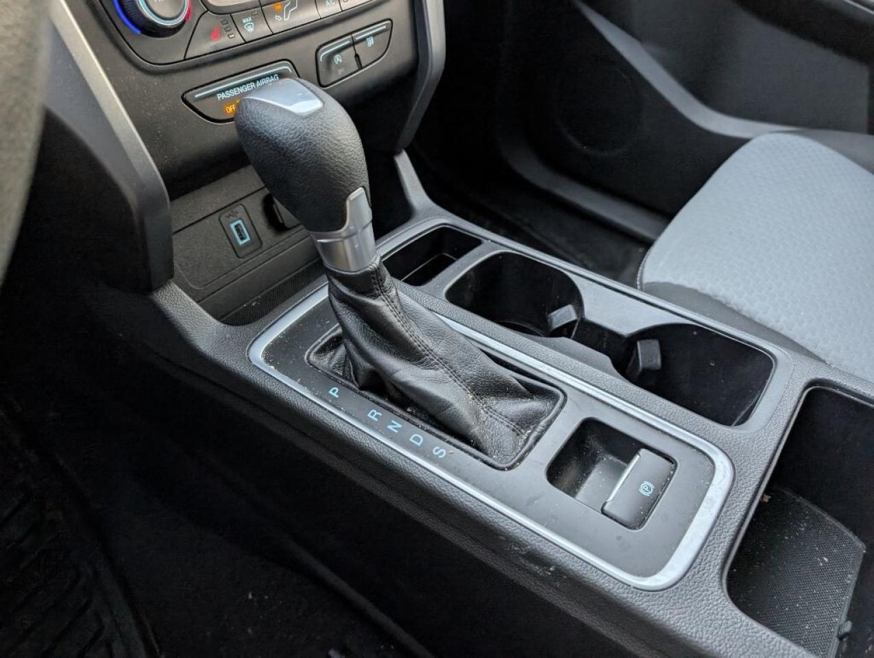 2017 Ford Escape SE 4WD   NAV   CAMERA   HTD SEATS   POWER LIFT GAT Photo