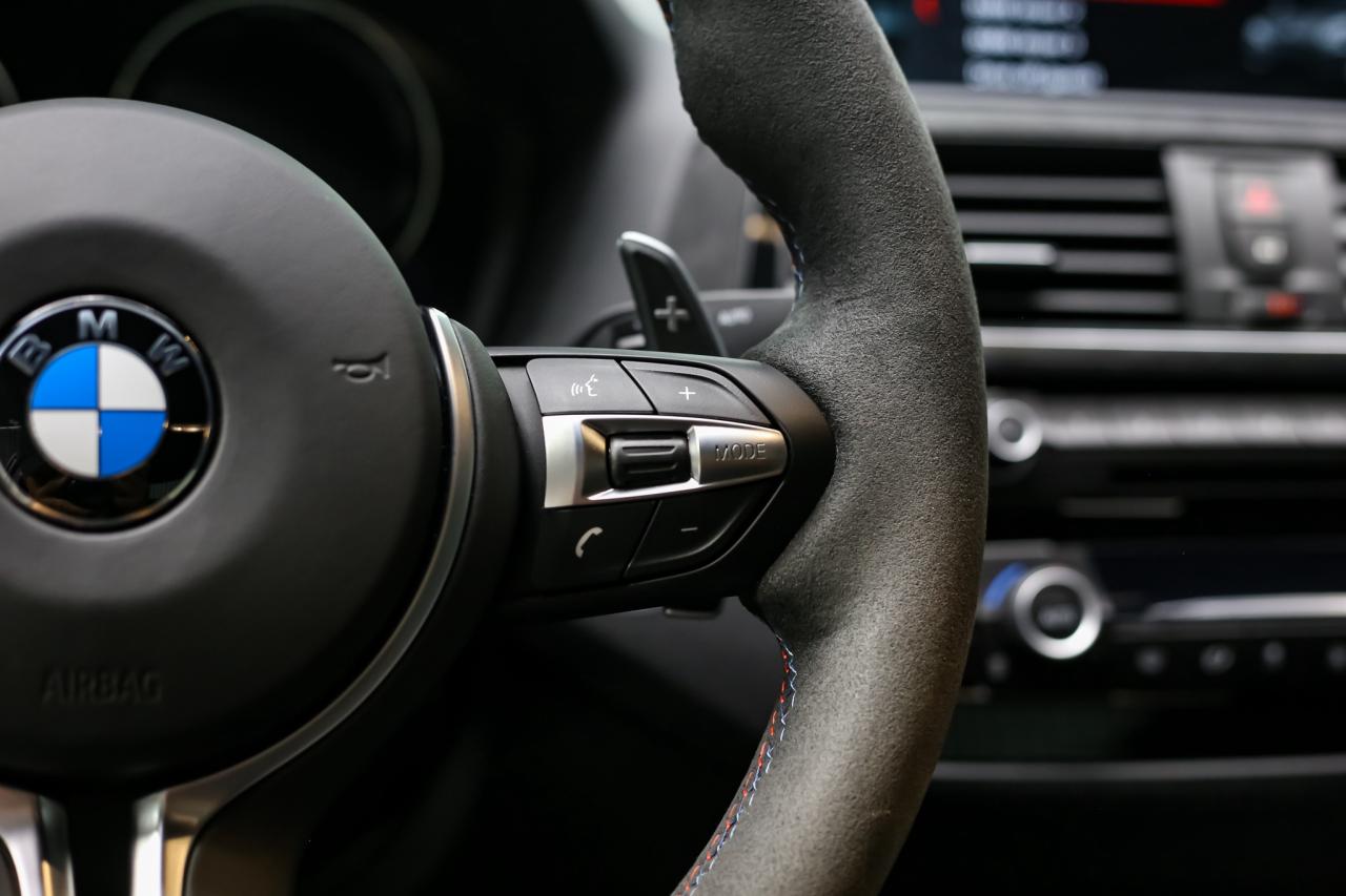 2020 BMW M2 CS 444HP  CARBONCERAMICBRAKES CARBONROOF NAV Photo