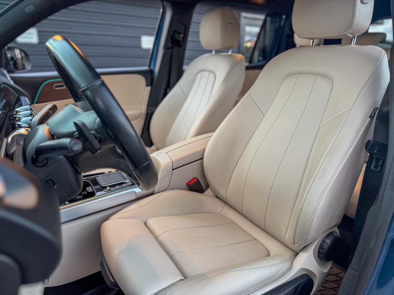 2022 Mercedes-Benz GLB GLB 250 4MATIC SUV Photo