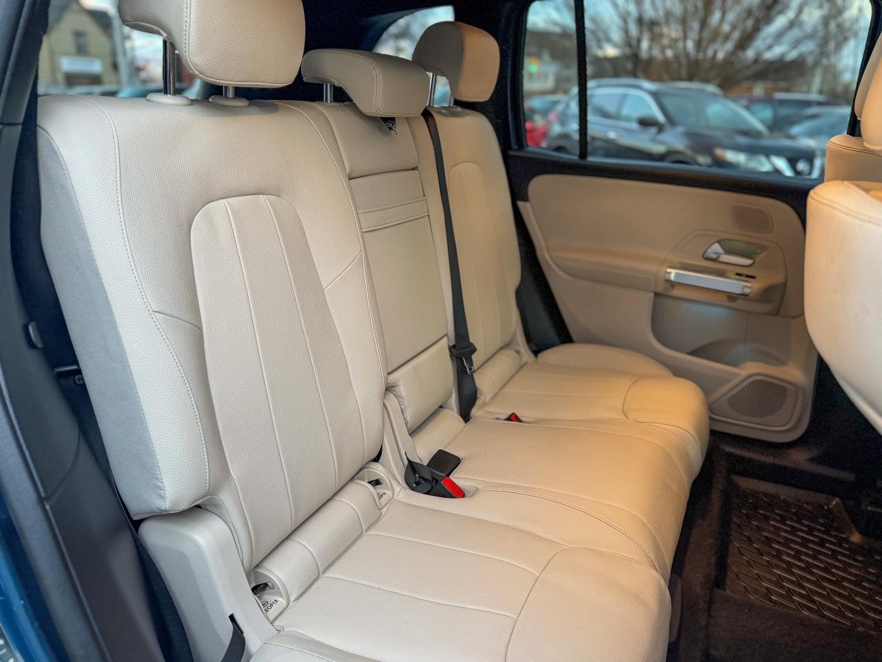 2022 Mercedes-Benz GLB GLB 250 4MATIC SUV Photo