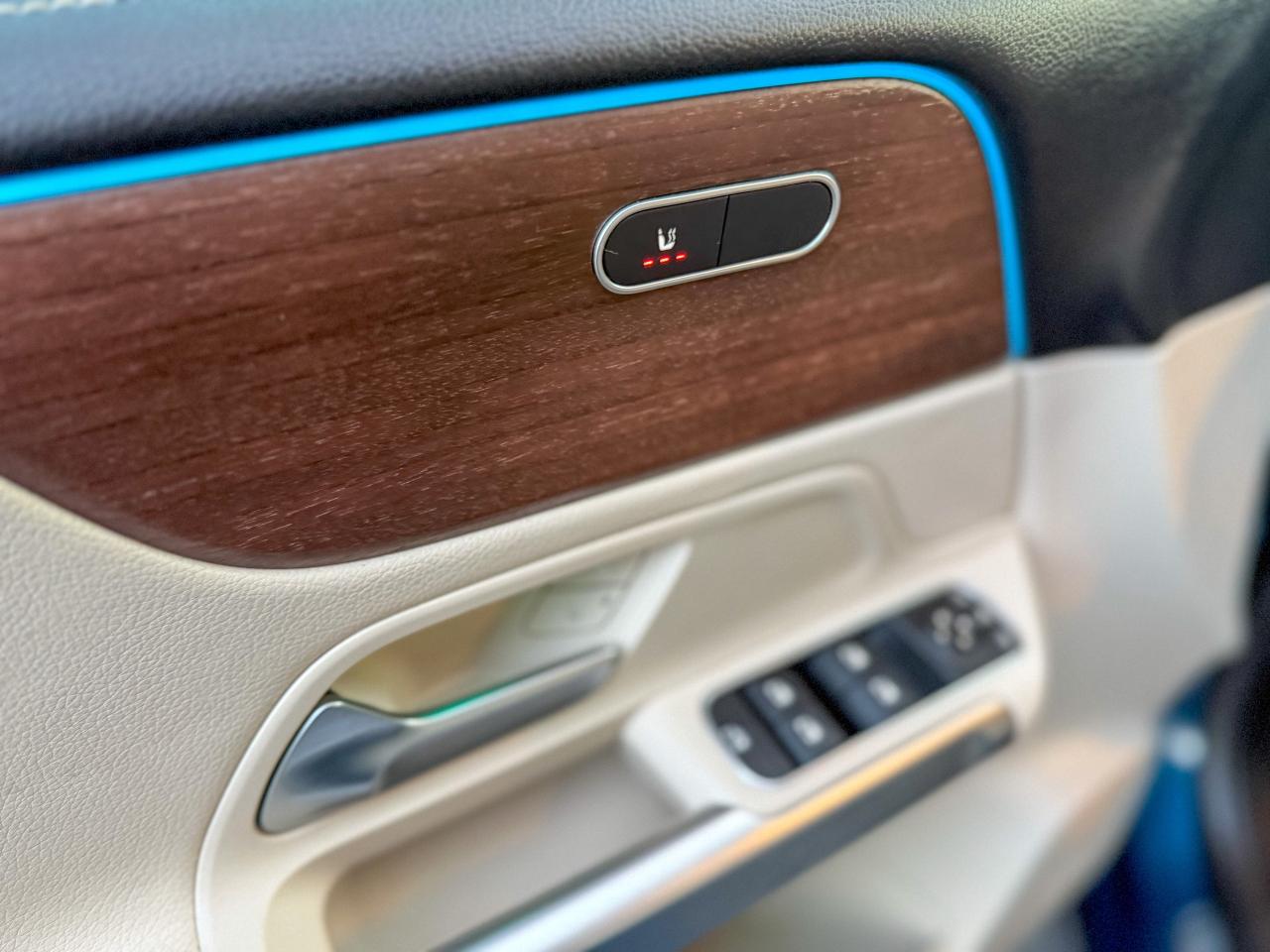 2022 Mercedes-Benz GLB GLB250-4MATIC/BSM/NAVI/360 CAMERA/ROOF/ 2.0 L Photo