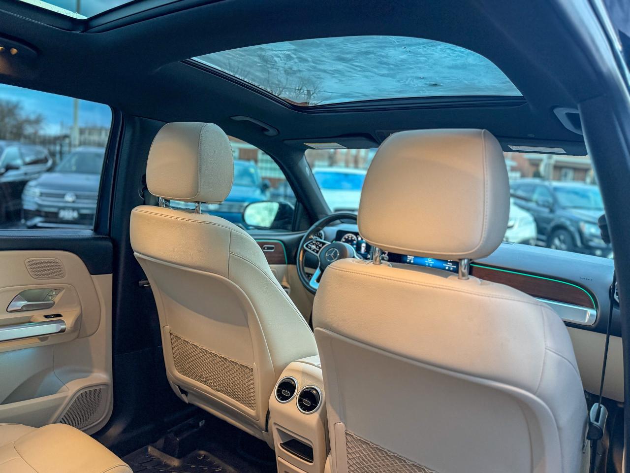 2022 Mercedes-Benz GLB GLB250-4MATIC/BSM/NAVI/360 CAMERA/ROOF/ 2.0 L Photo