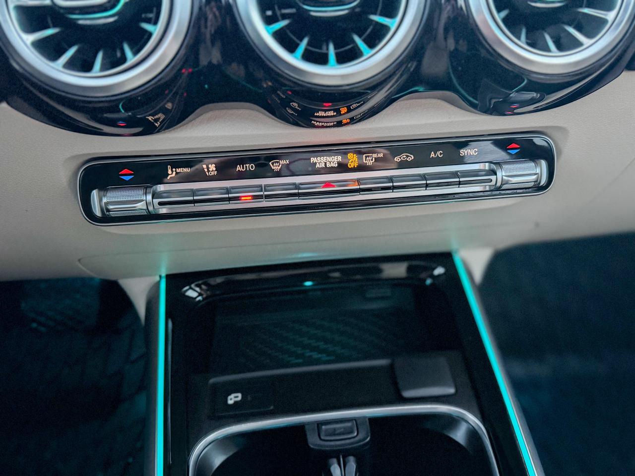 2022 Mercedes-Benz GLB GLB 250 4MATIC SUV Photo