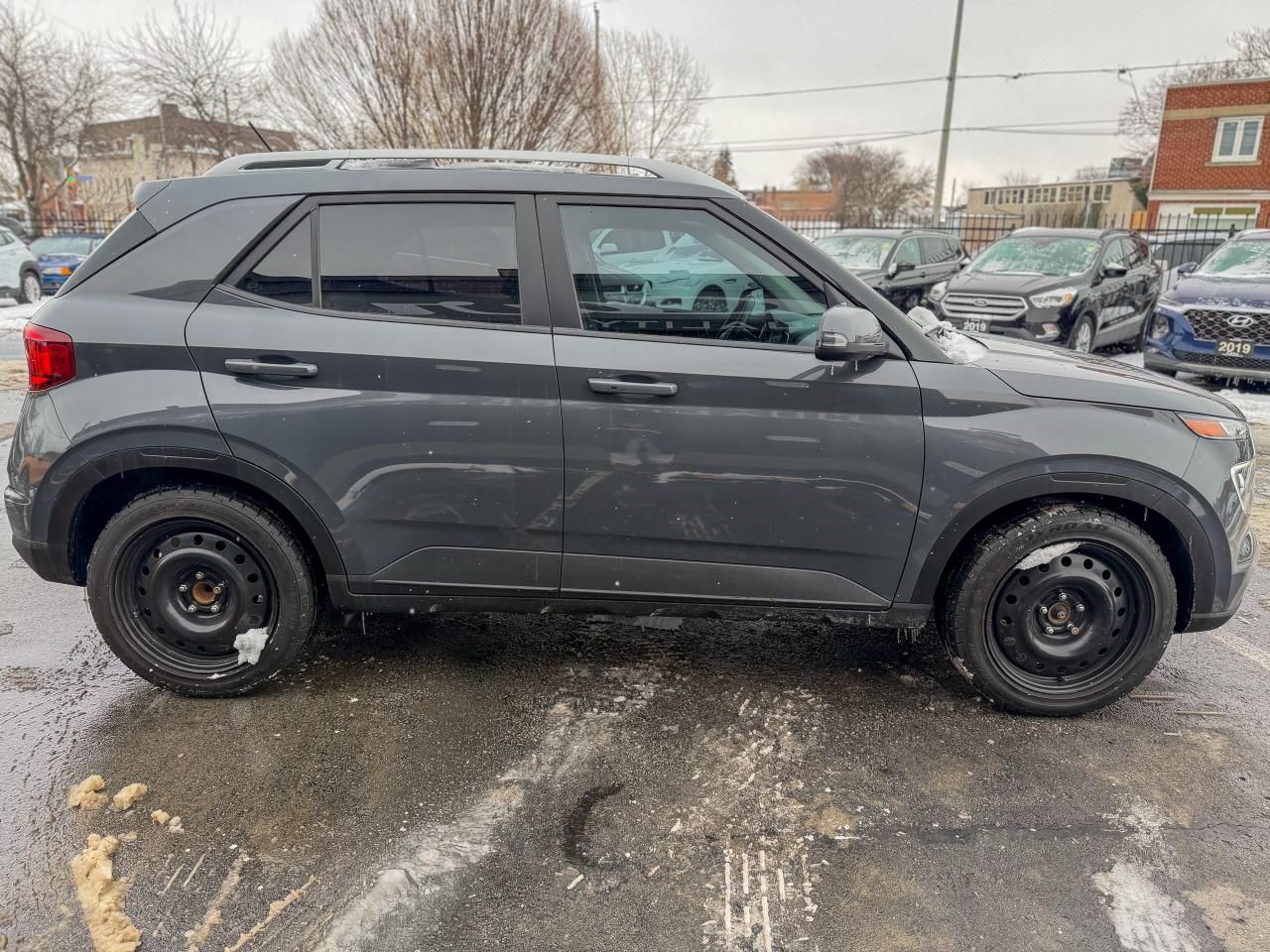 2023 Hyundai Venue Preferred/BSM/CAMERA/REMOTE/ROOF/1.6L/LEATHER Photo