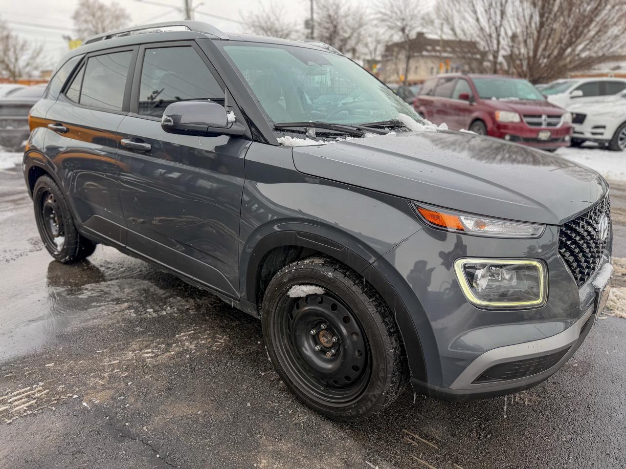 2023 Hyundai Venue Preferred/BSM/CAMERA/REMOTE/ROOF/1.6L/LEATHER Photo