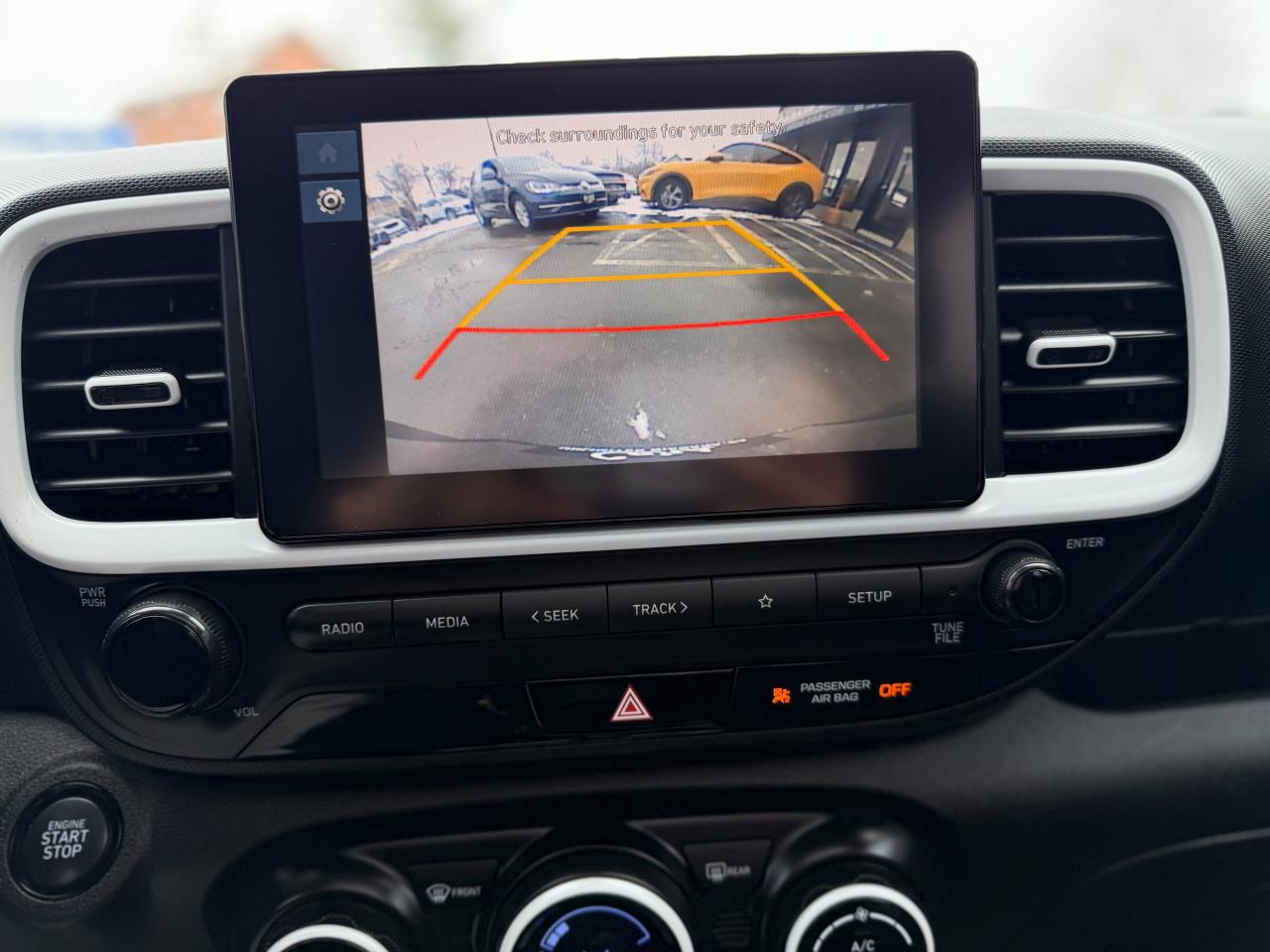 2023 Hyundai Venue Preferred/BSM/CAMERA/REMOTE/ROOF/1.6L/LEATHER Photo