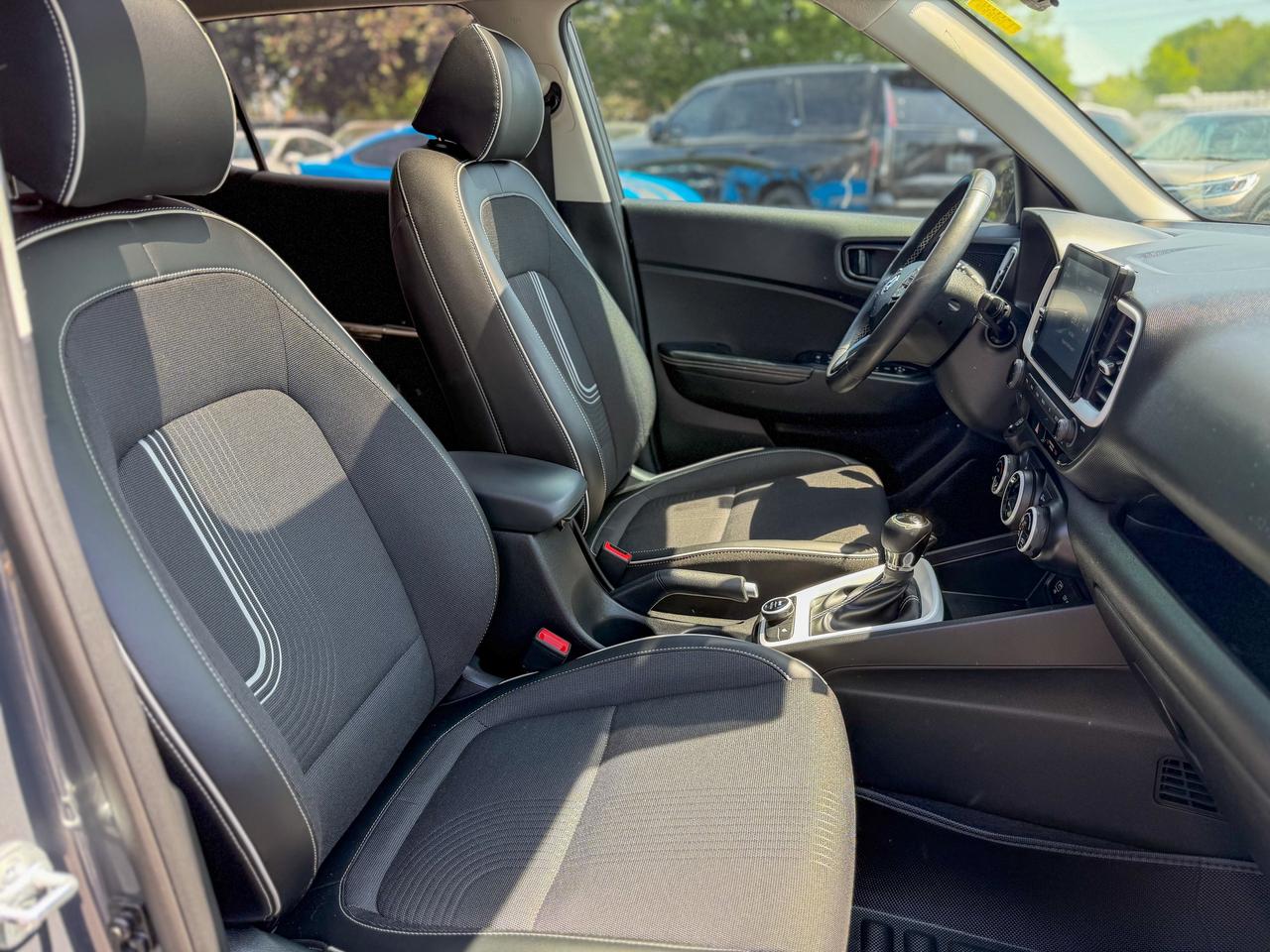 2023 Hyundai Venue Preferred/BSM/CAMERA/REMOTE/ROOF/1.6L/LEATHER Photo