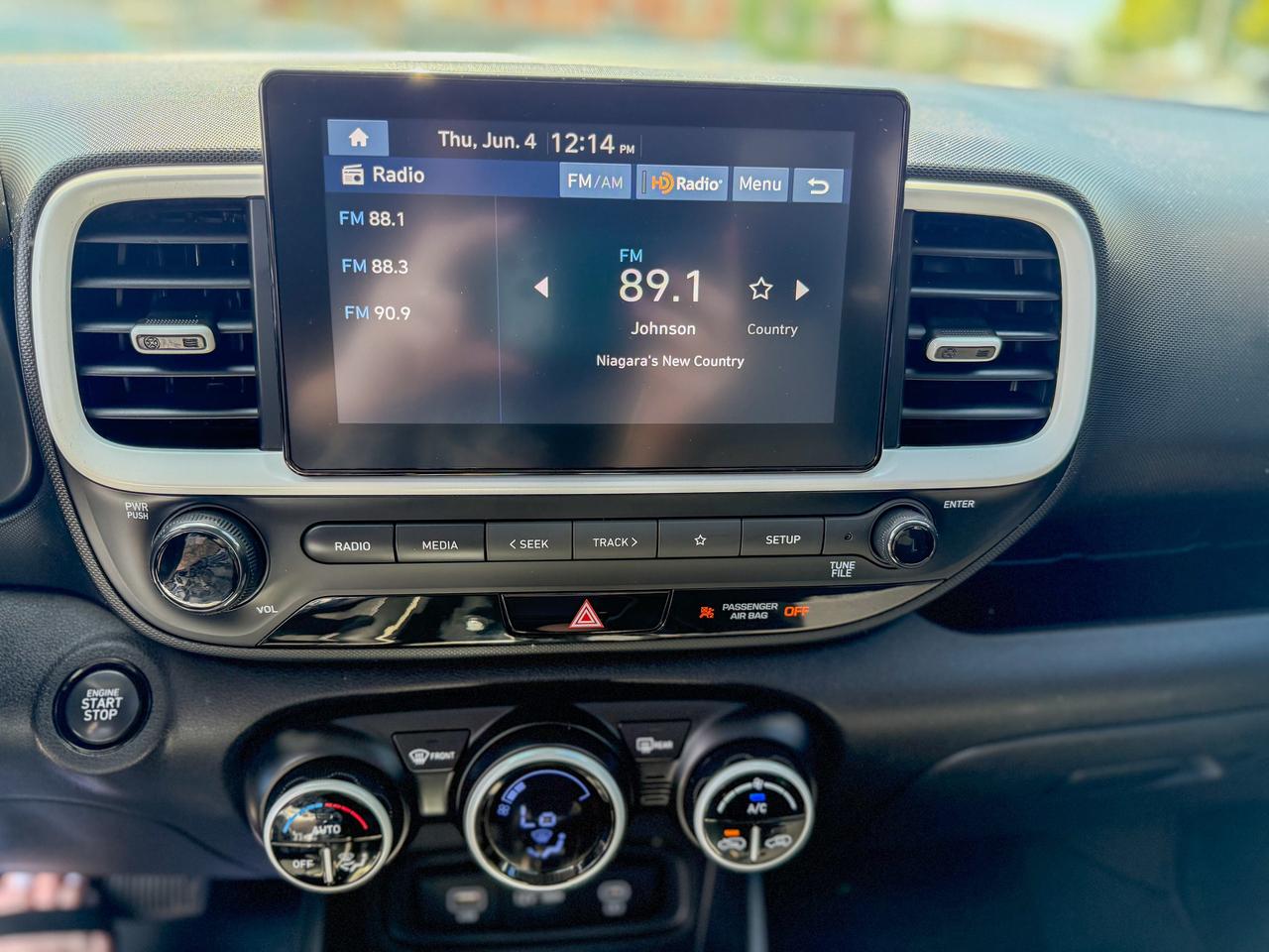 2023 Hyundai Venue Preferred/BSM/CAMERA/REMOTE/ROOF/1.6L/LEATHER Photo