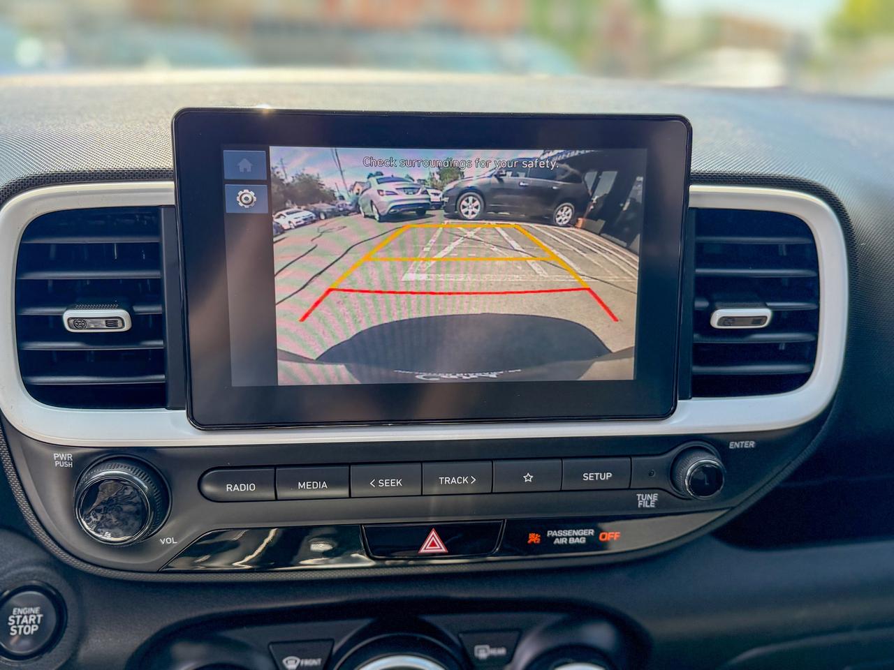 2023 Hyundai Venue Preferred/BSM/CAMERA/REMOTE/ROOF/1.6L/LEATHER Photo