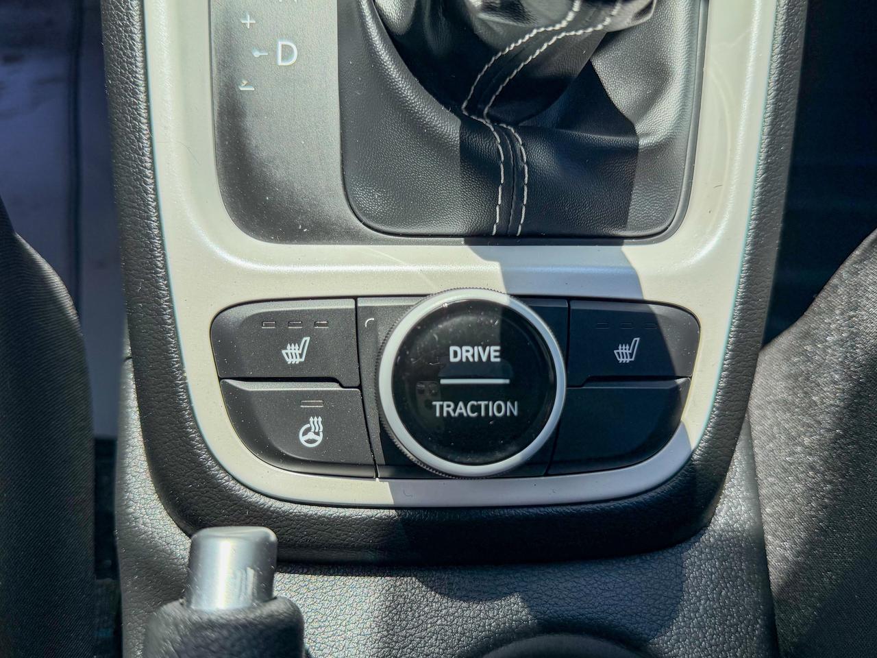 2023 Hyundai Venue Preferred/BSM/CAMERA/REMOTE/ROOF/1.6L/LEATHER Photo